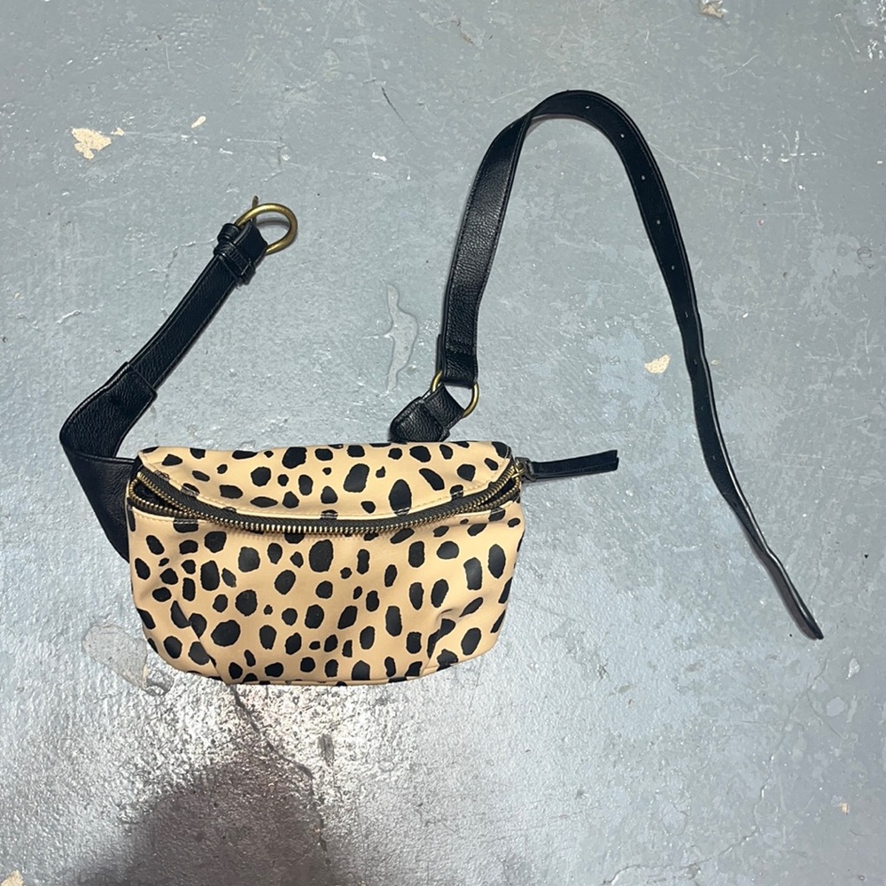 Waist wallet. Good condition